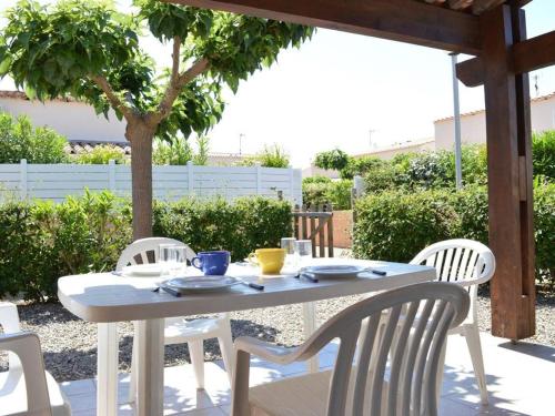 Maison Cap d'Agde, 3 pièces, 8 personnes - FR-1-249-103