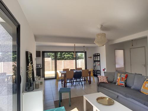 Maison Carolles, 4 pièces, 6 personnes - FR-1-361-345
