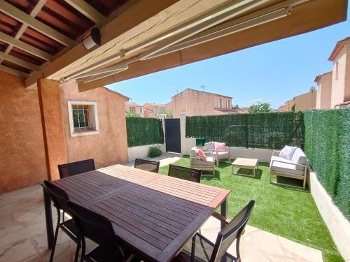 Maison chaleureuse 3 chambres jardin parking