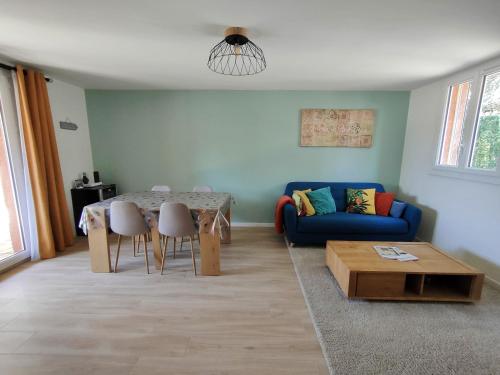 Maison chaleureuse 3 chambres jardin parking