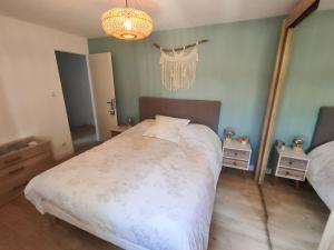 Maison chaleureuse 3 chambres jardin parking