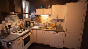 Maison chaleureuse 6, 8 personnes quartier Palente 3 chambres