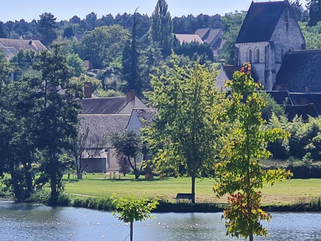 Maison de vacances Maison chaleureuse au bord du plan d'eau 13 Route de Sologne 41400 Monthou-sur-Cher