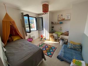 Maison chaleureuse au calme avec petit ruisseau