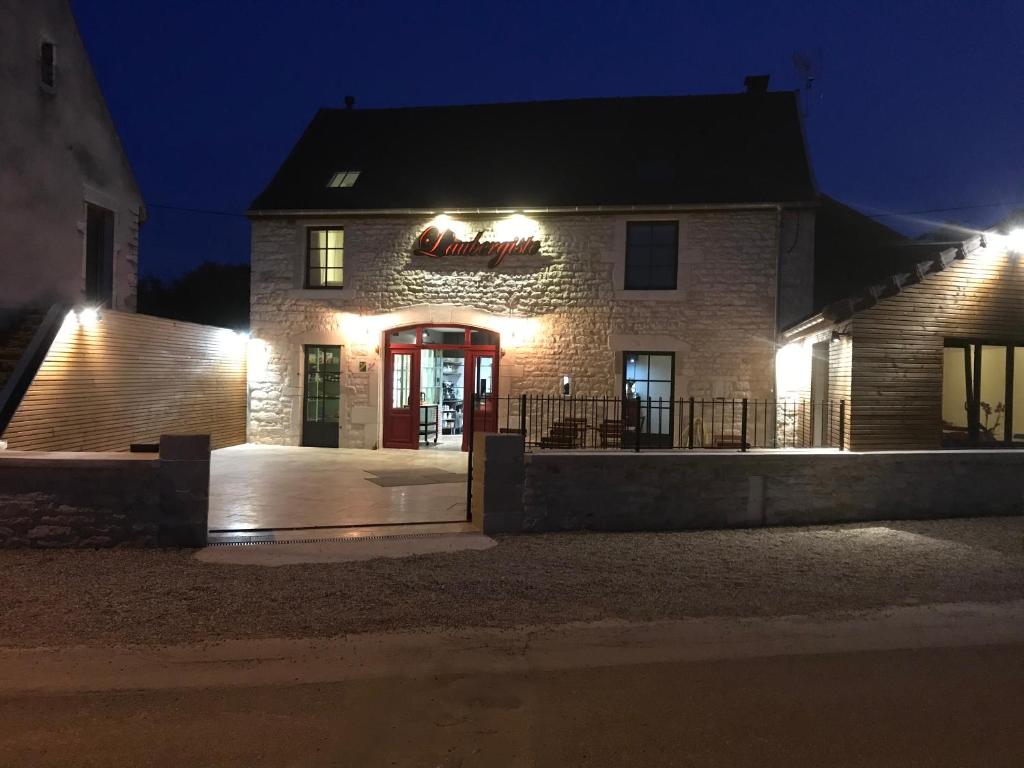 Maison chaleureuse avec exterieur près de la ville 47240 Lafox