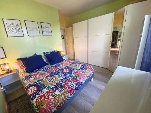 Maison chaleureuse avec grand jardin, 5 minutes à pied de la plage des sables blancs