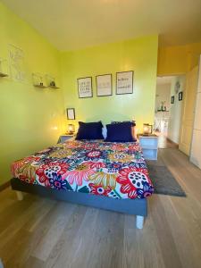 Maison chaleureuse avec grand jardin, 5 minutes à pied de la plage des sables blancs
