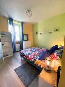 Maison chaleureuse avec grand jardin, 5 minutes à pied de la plage des sables blancs