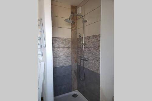 Maison chaleureuse avec parking gratuit sur place