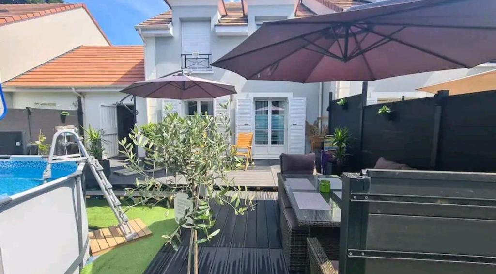 Maison chaleureuse avec piscine 19 Rue Arthur Honegger, 77000 Melun