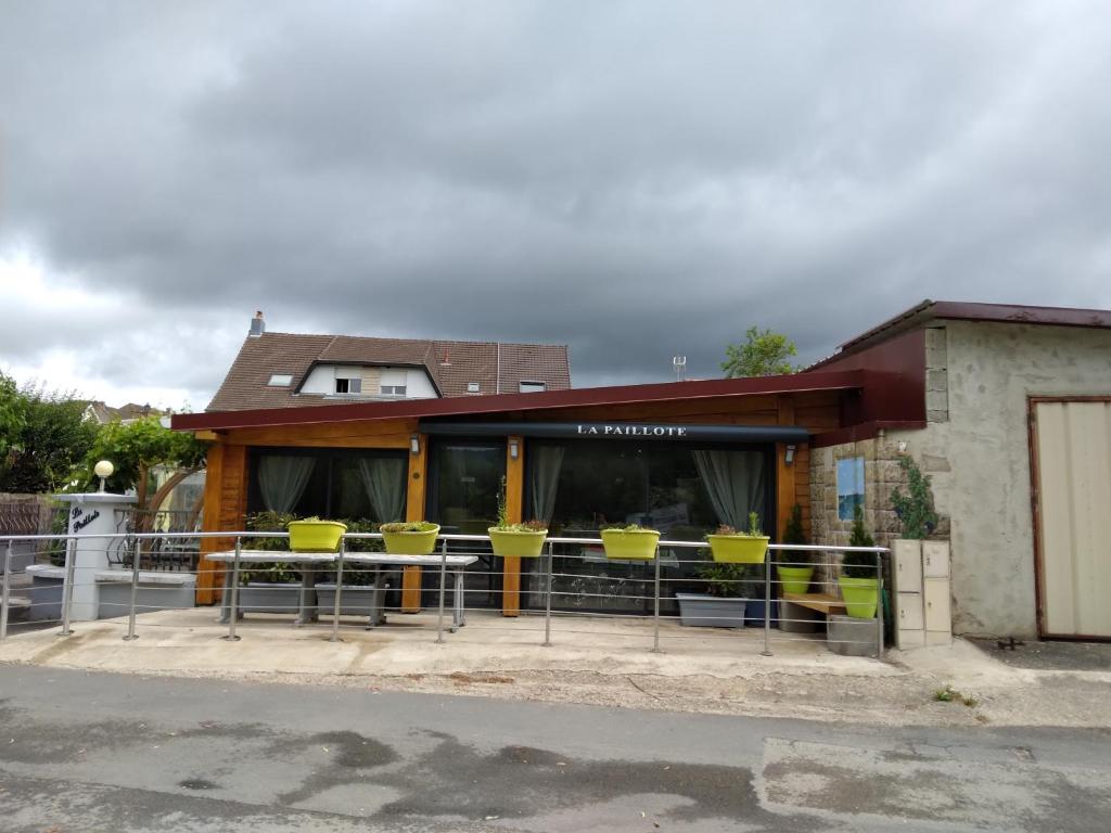 Maison chaleureuse avec poêle à granulés