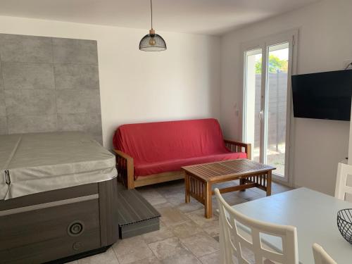 Maison chaleureuse avec spa intérieur privé