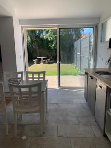 Maison chaleureuse avec spa intérieur privé