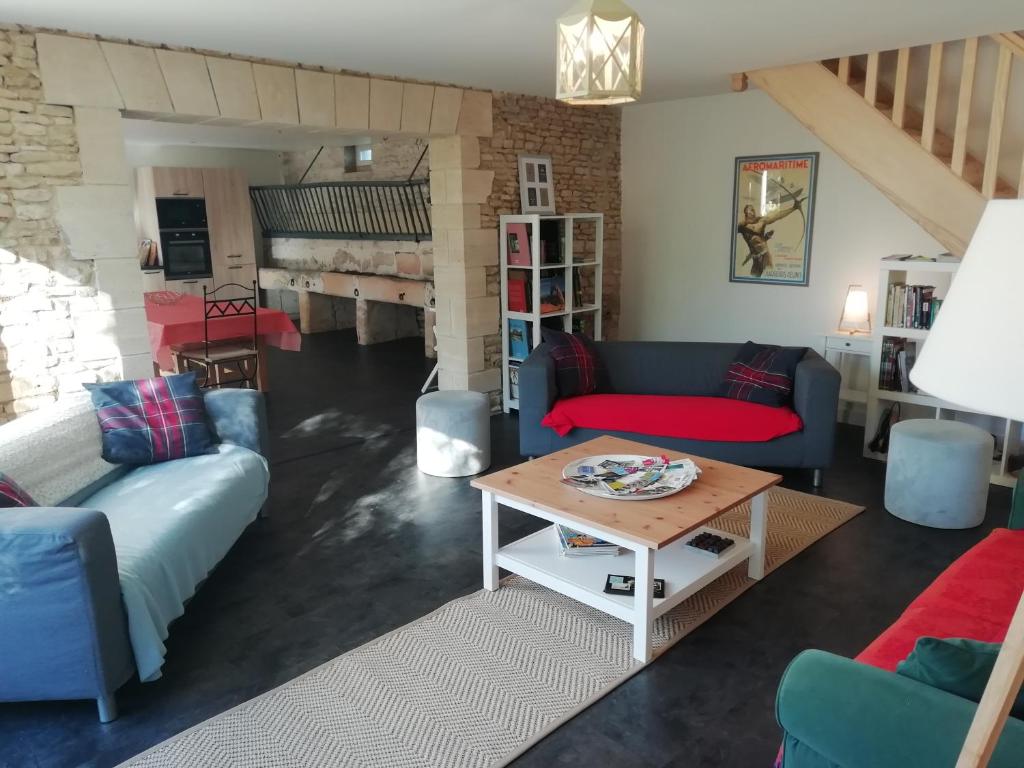 Maison chaleureuse-Grand jardin-Proche Saumur