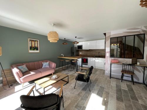 Maison chaleureuse sous les pins