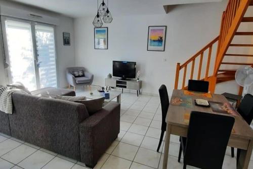 Maison chaleureuse très bien située