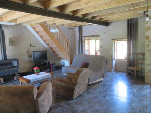 Maison champêtre, cheminées, barbecue, vidéo projecteur, jeux