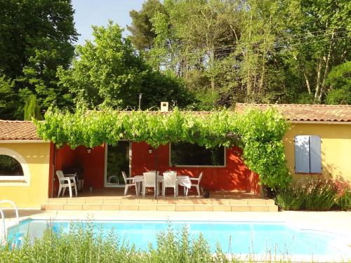 Maison Cheval-Blanc, 4 pièces, 6 personnes - FR-1-708-10