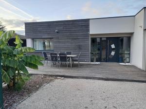 Maison contemporaine à la campagne à 2 pas du lac