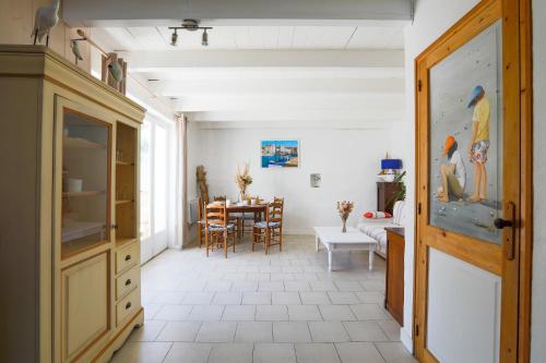 Maison cosy au coeur du village de La Couarde