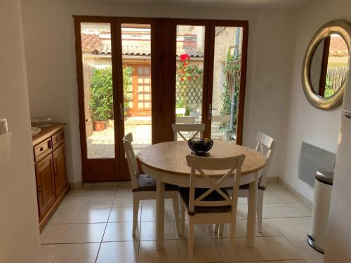 Maison cosy cœur de bastide+ cour + vue sur toits