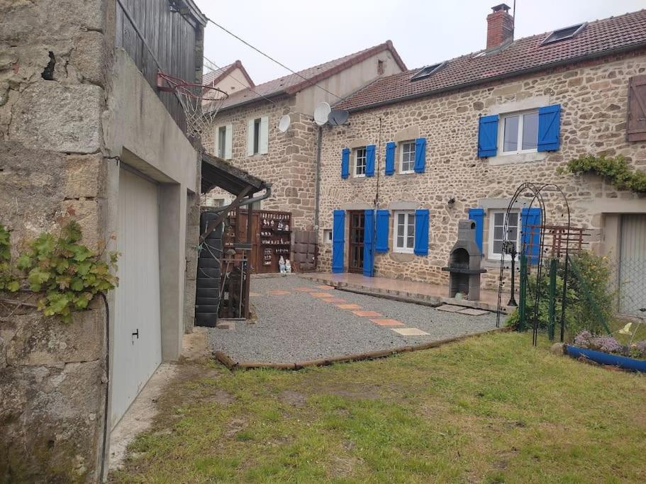 Maison de vacances Maison Creusoise dans le village de Fontanières. 3 route fontaine de l'anier 23110 Fontanieres 23110 Fontanières