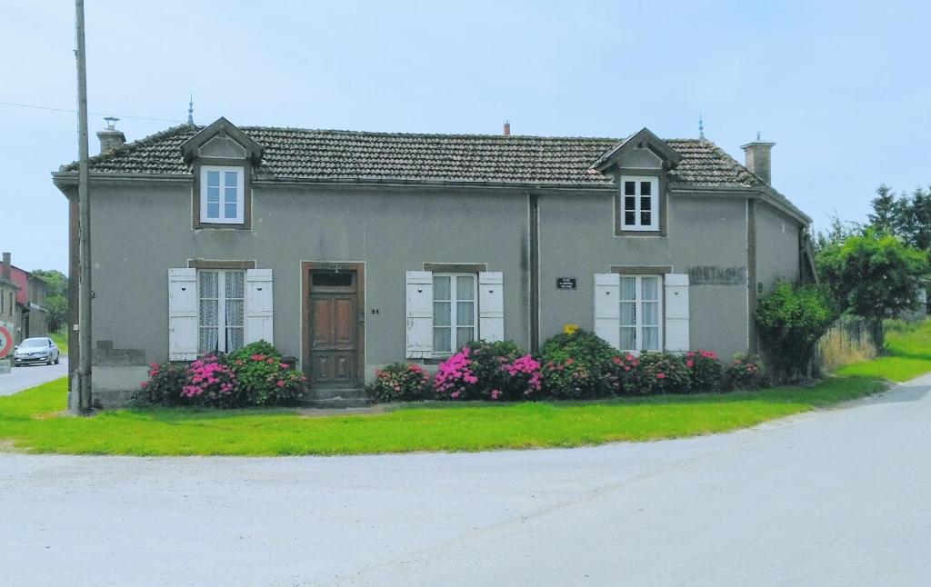 Maison d'Argonne Place du Général Veilande, 08400 Brécy-Brières