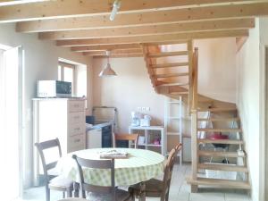 Maison d'une chambre avec jardin amenage et wifi a Plehedel a 5 km de la plage