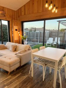 Maison d'une chambre avec jardin clos a Ares