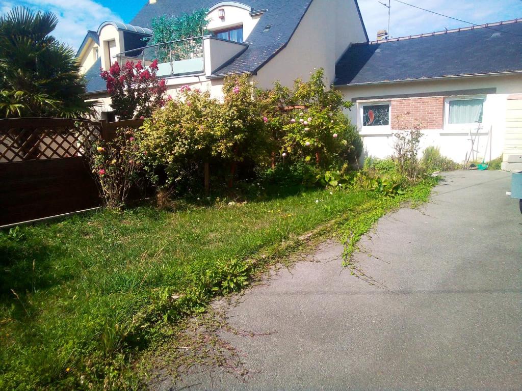 Maison de vacances Maison d'une chambre avec jardin clos a Saint Malo a 1 km de la plagea 51 Rue d'Alger Ille-et-Vilaine, Bretagne 35400 Saint-Malo