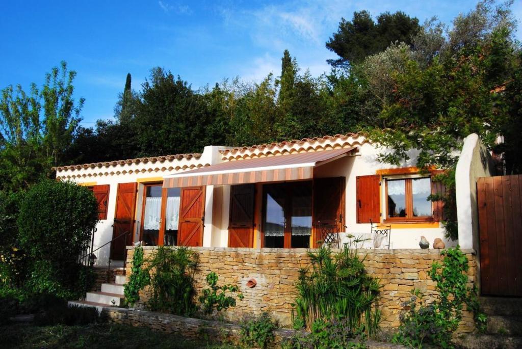 Maison d'une chambre avec jardin clos et wifi a Ceyreste a 5 km de la plage 3 Chemin des Lavandes, 13600 Ceyreste