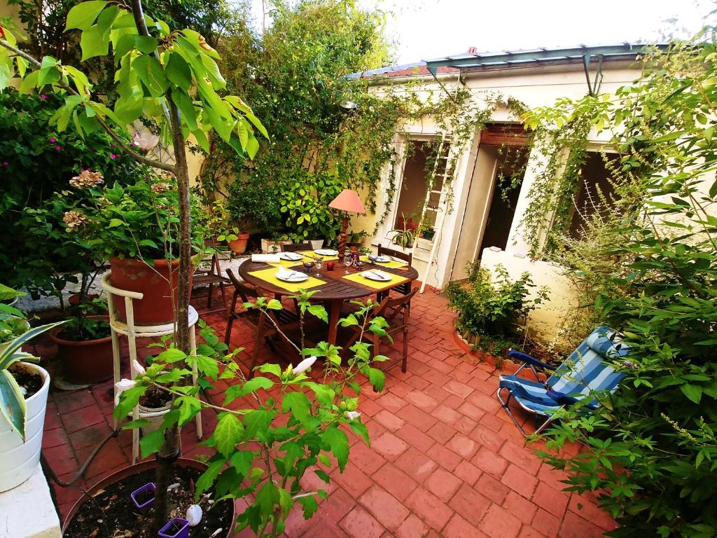 Maison de vacances Maison d'une chambre avec jardin clos et wifi a Montreuil 60 Rue de la Révolution 93100 Montreuil