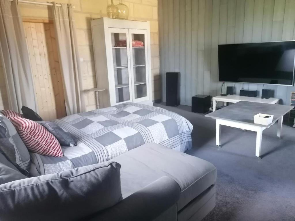 Maison d'une chambre avec piscine partagee jardin amenage et wifi a Bollene