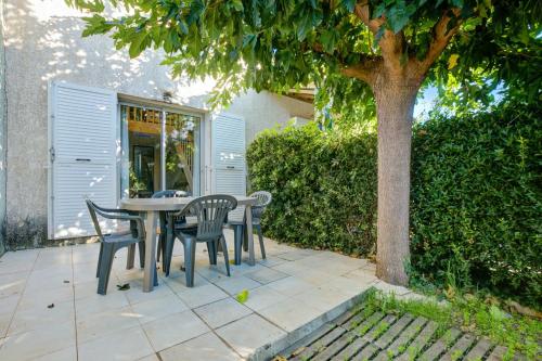 Maison d'une chambre avec piscine partagee terrasse amenagee et wifi a Valras Plage