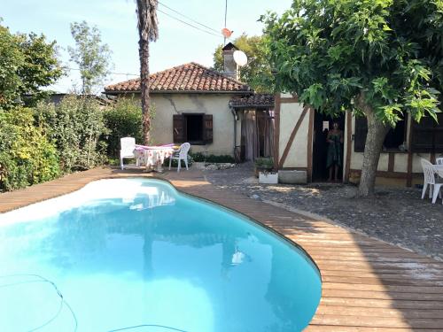 Maison d'une chambre avec piscine privee jardin clos et wifi a Gee Riviere