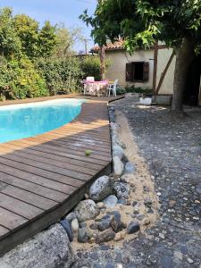 Maison d'une chambre avec piscine privee jardin clos et wifi a Gee Riviere