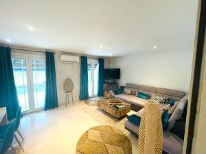 Maison d'une chambre avec piscine privee jardin clos et wifi a La Calmette