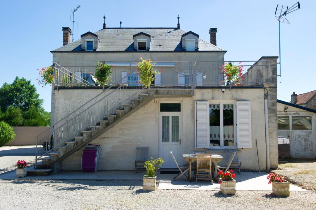 Maison d'une chambre avec terrasse amenagee et wifi a Premeaux Prissey 2 Route Nuits Saint-Georges, 21700 Prémeaux