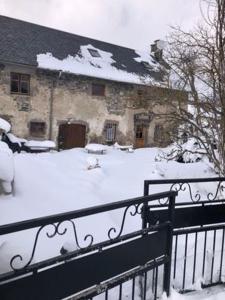 Maison dans hameau au calme à 2km de Besse
