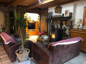 Maison dans hameau au calme à 2km de Besse