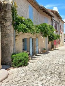 Maison de vacances Maison dans la magnifique village de Montjoi 6 Rue Basse 82400 Monjoi Midi-Pyrénées
