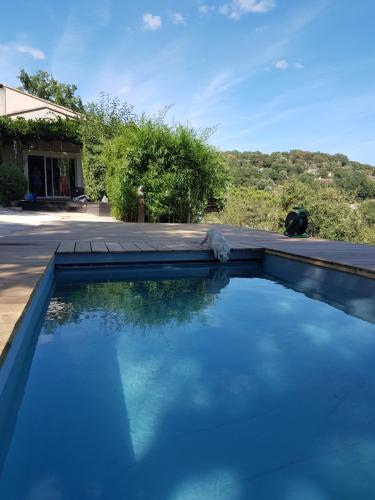Maison Darshan piscine 11 personnes