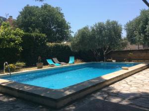 Maison Daumas Billard Français et Piscine