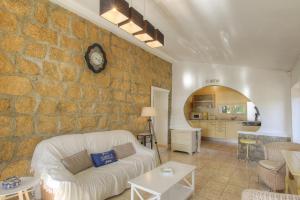 Maison de 2 chambres a Isolella Pietrosella a 100 m de la plage avec vue sur la mer jardin clos et wifi