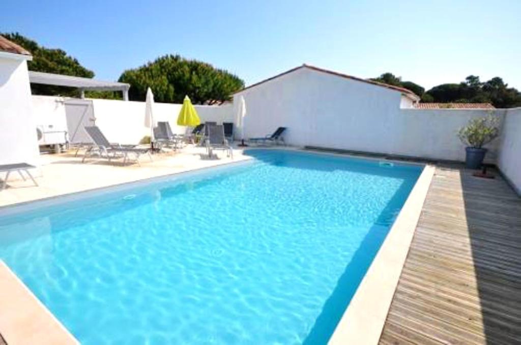 Maison de 2 chambres a Le Bois Plage en Re a 400 m de la plage avec piscine partagee terrasse amenagee et wifi 5 Rue de la Grande Noue, 17580 Le Bois-Plage-en-Ré