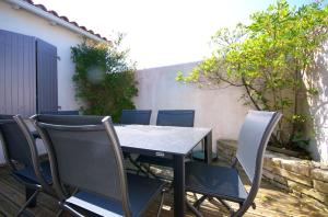 Maison de 2 chambres a Le Bois Plage en Re a 400 m de la plage avec piscine partagee terrasse amenagee et wifi