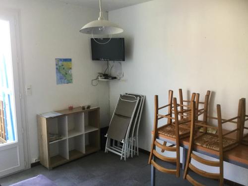 Maison de 2 chambres a Saint Hilaire de Riez a 200 m de la plage avec jardin clos et wifi