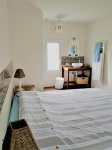 Maison de 2 chambres a Varaville a 400 m de la plage avec jardin clos et wifi