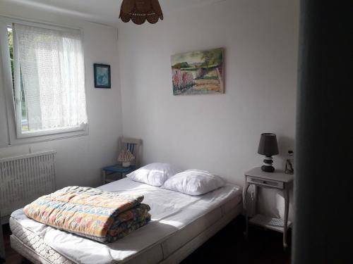 Maison de 2 chambres avec jardin amenage a Loguivy Plougras