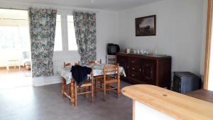 Maison de 2 chambres avec jardin amenage a Loguivy Plougras